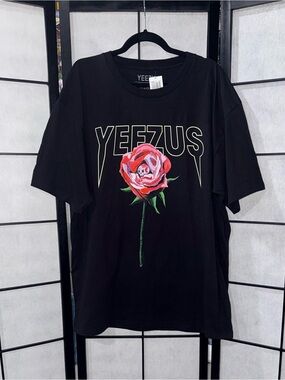 Yeezy Yeezus Rose Skull Graphic T-Shirt Black Cotton Size L & XL NWT